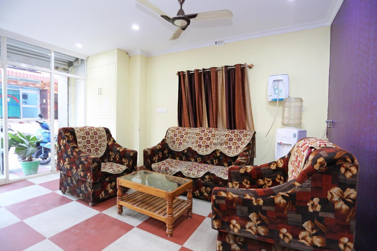 בובנשוואר Flagship Lazystays מראה חיצוני תמונה